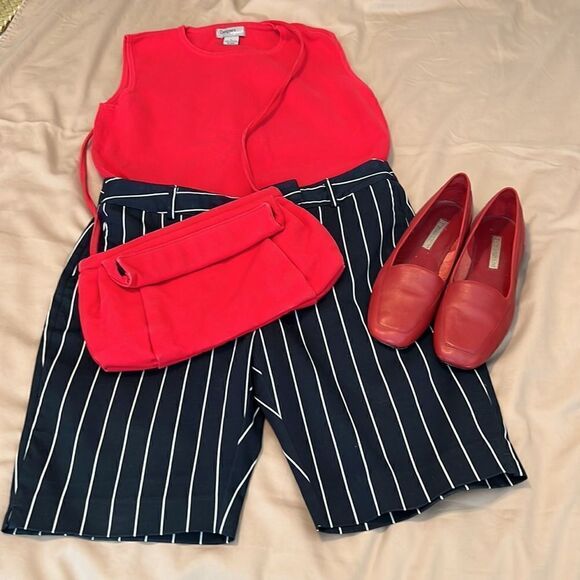 Reitmans sz9 juniors navy white strip stretchy zip front belt loops shorts EUC - Picture 2 of 13